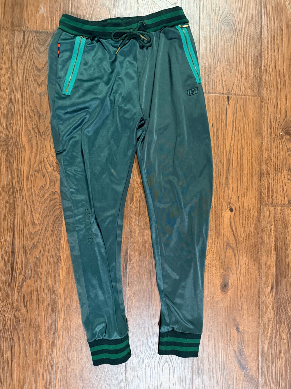 Live, Breathe, Futbol Maestro Soccer Pants Joggers. Green. Small